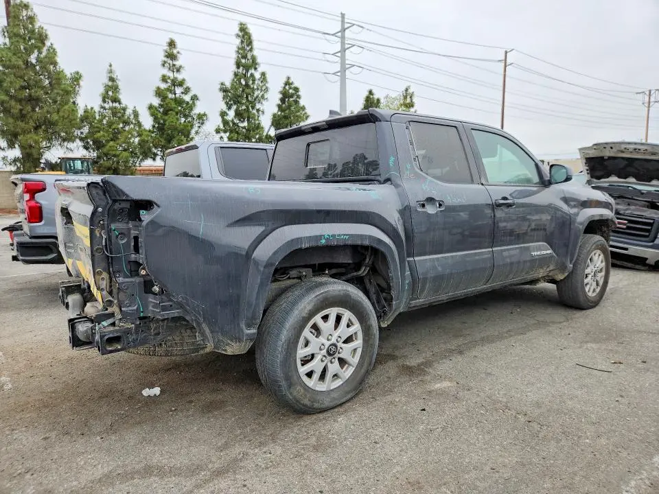 2024 TOYOTA TACOMA SR5  