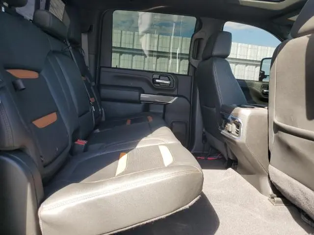 2022 GMC SIERRA K2500 AT4  