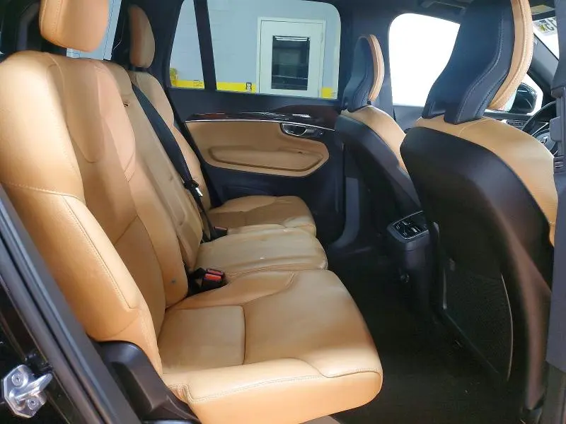 2019 VOLVO XC90 T6 MOMENTUM  