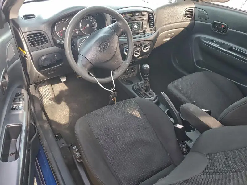 2011 HYUNDAI ACCENT GL  