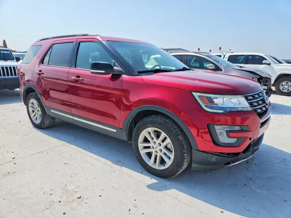 2017 FORD EXPLORER XLT  