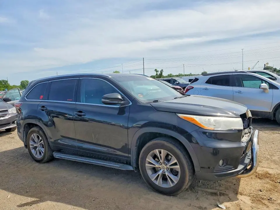 2014 TOYOTA HIGHLANDER XLE  