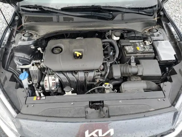 2023 KIA FORTE LX  