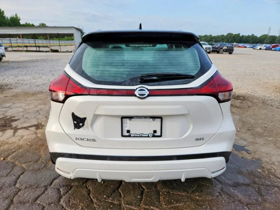 2021 NISSAN KICKS SR  