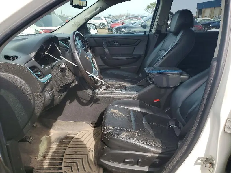 2015 CHEVROLET TRAVERSE LT  