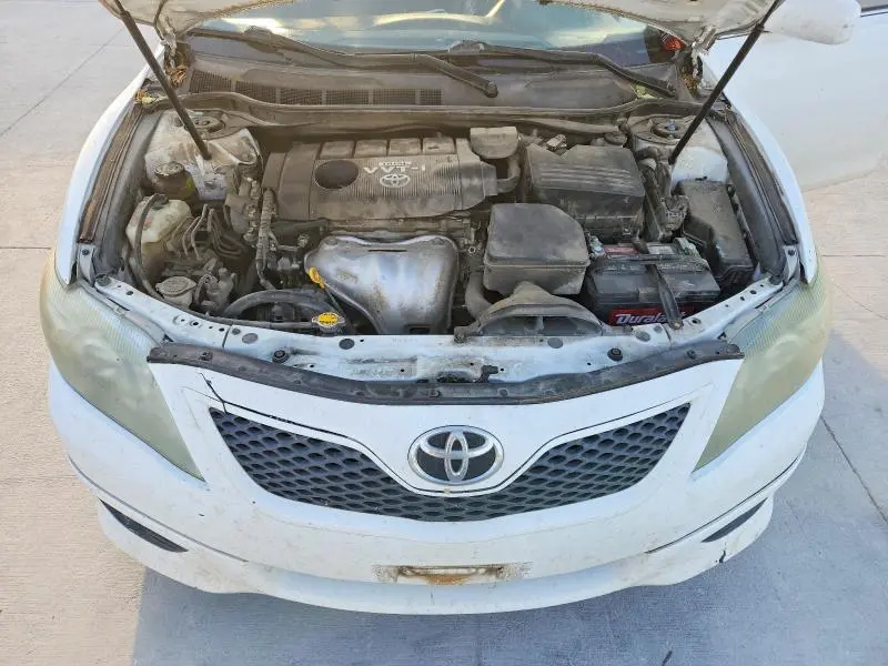 2010 TOYOTA CAMRY SE  