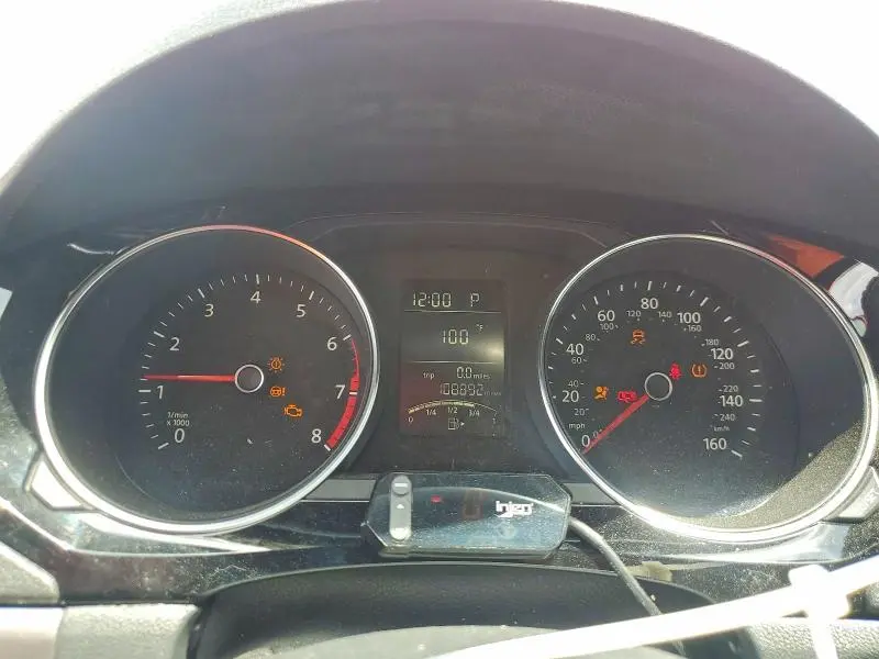 2016 VOLKSWAGEN JETTA SPORT  