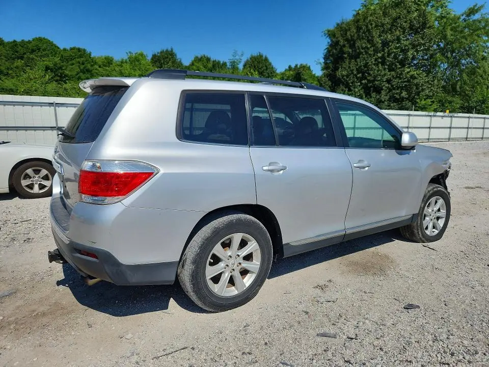 2011 TOYOTA HIGHLANDER BASE  