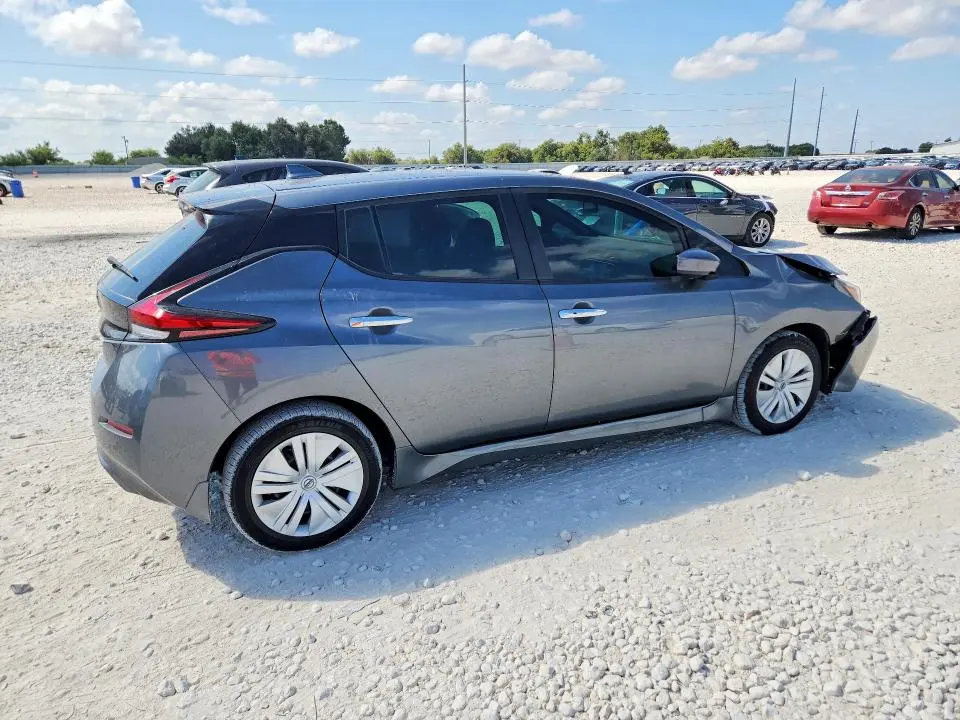 2024 NISSAN LEAF S  