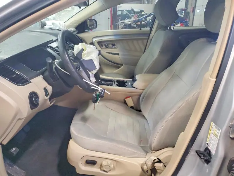 2016 FORD TAURUS SE  