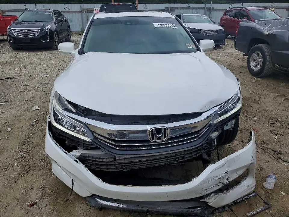2017 HONDA ACCORD TOURING  