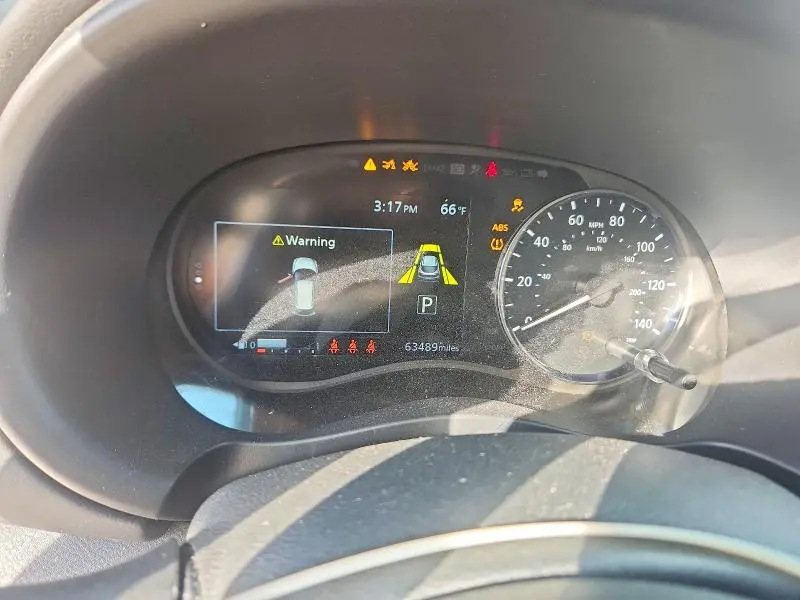 2021 NISSAN KICKS SR  
