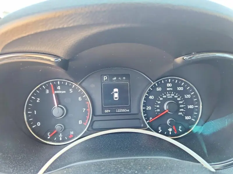 2017 KIA FORTE LX  