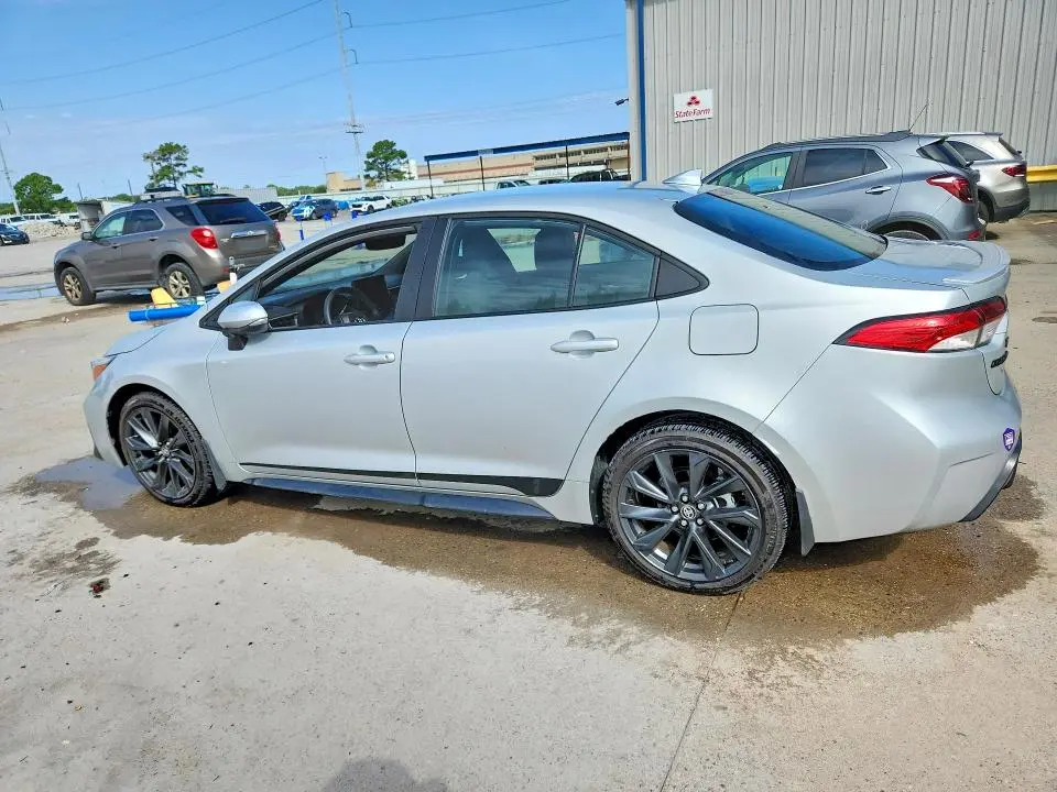 2024 TOYOTA COROLLA SE  