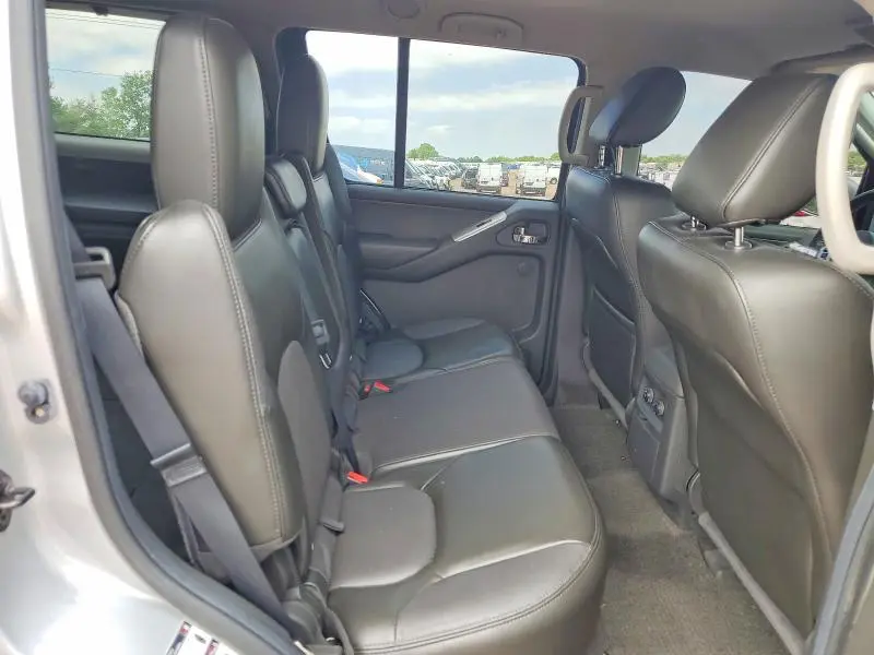 2012 NISSAN PATHFINDER S  