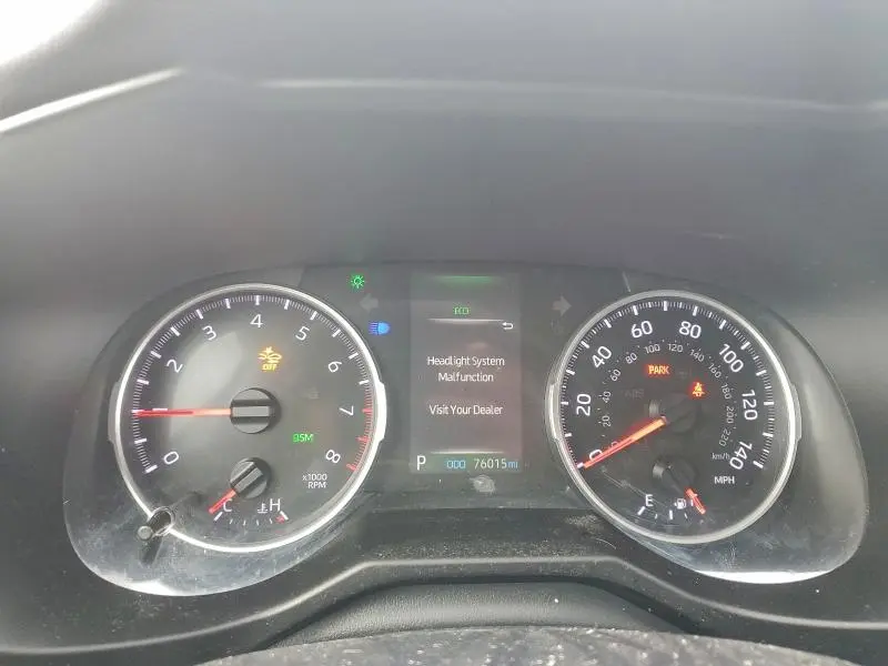 2020 TOYOTA RAV4 XLE  