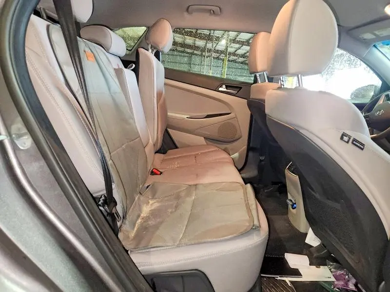 2020 HYUNDAI TUCSON SEL  