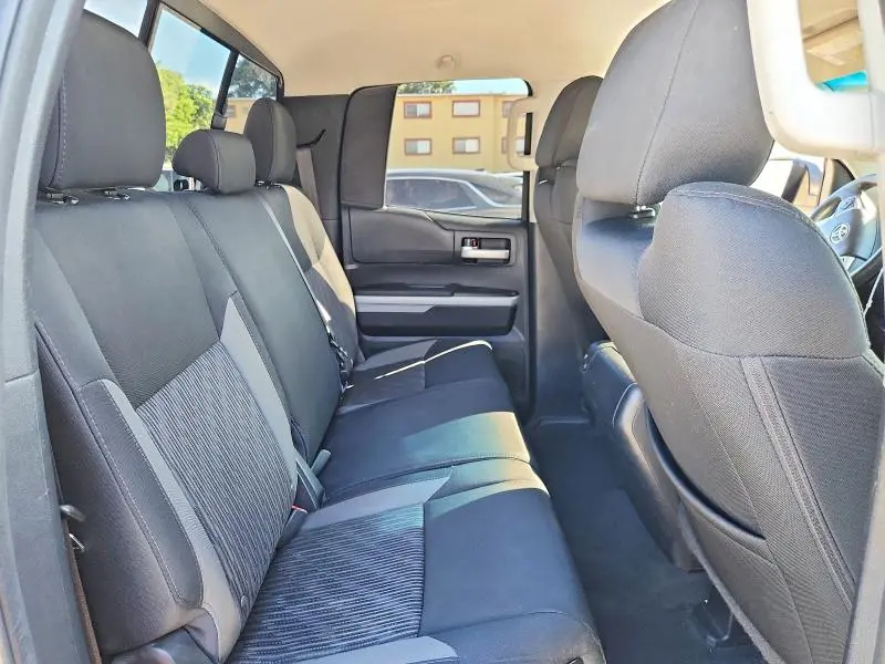 2017 TOYOTA TUNDRA SR5  