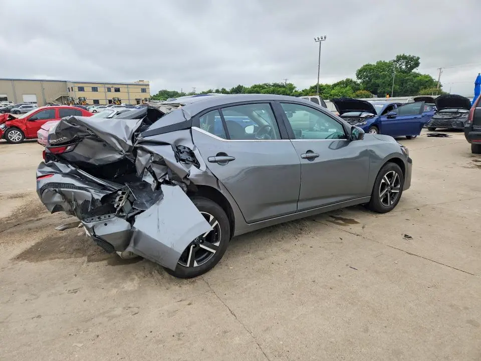 2025 NISSAN SENTRA SV  