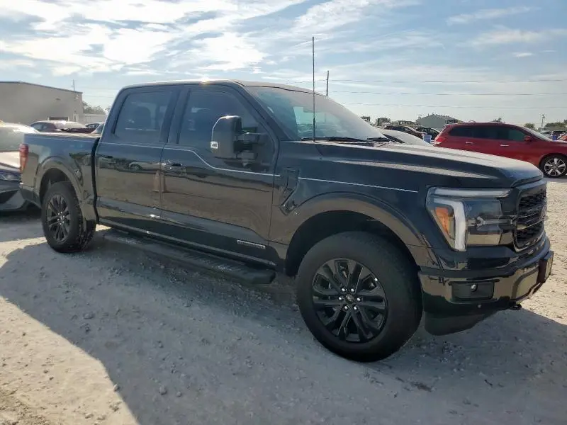 2025 FORD F150 LARIAT  