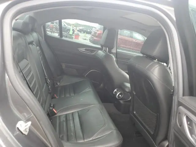 2017 ALFA ROMEO GIULIA TI Q4  