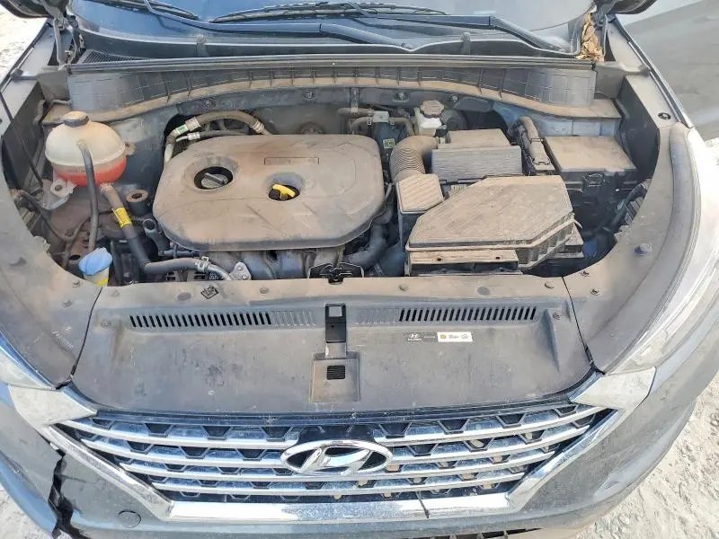 2021 HYUNDAI TUCSON SE  