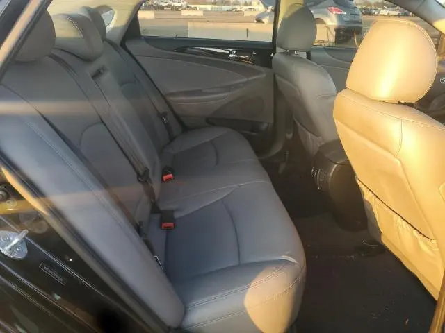 2013 HYUNDAI SONATA SE  