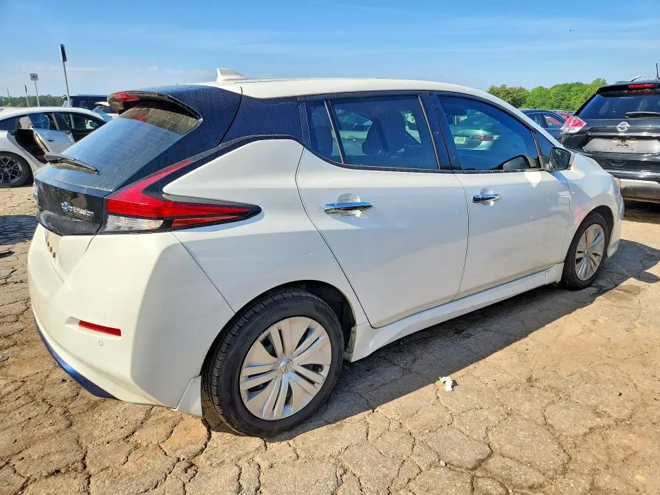 2020 NISSAN LEAF S  