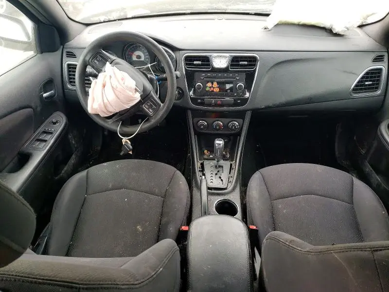 2013 CHRYSLER 200 LX  