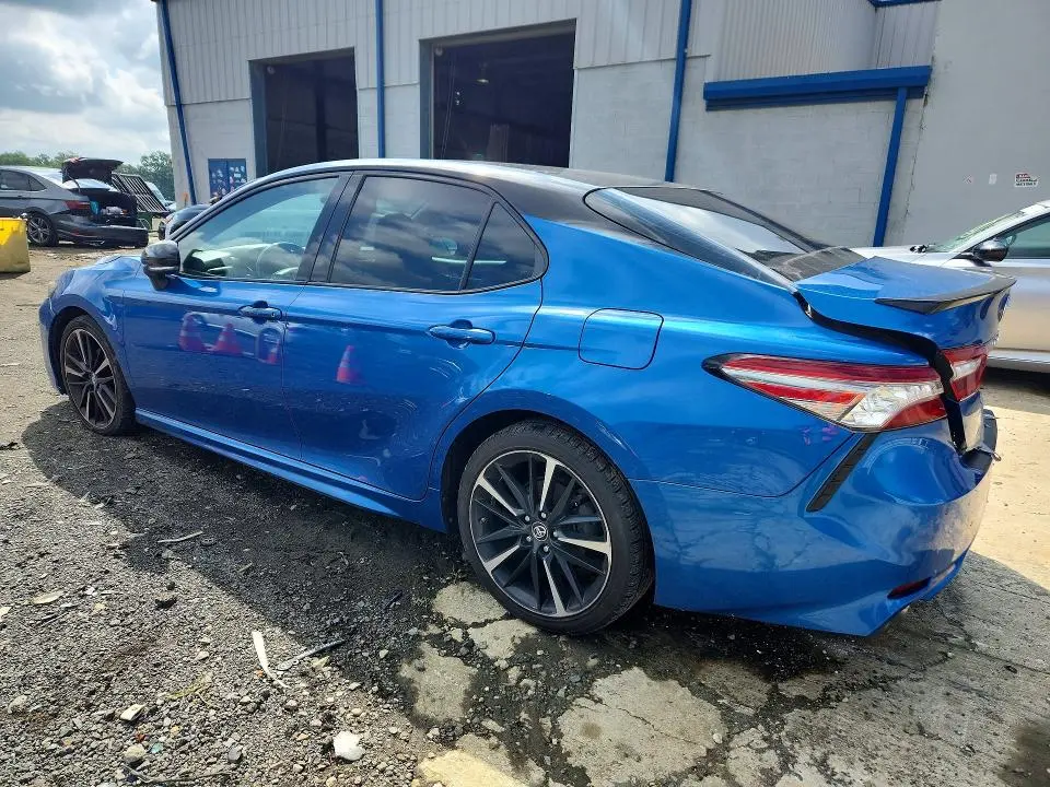2018 TOYOTA CAMRY XSE  
