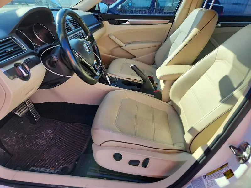 2017 VOLKSWAGEN PASSAT R-LINE  