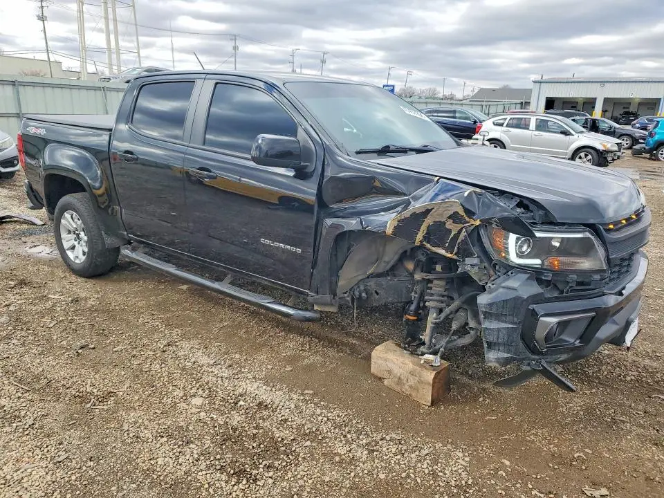2022 CHEVROLET COLORADO LT  