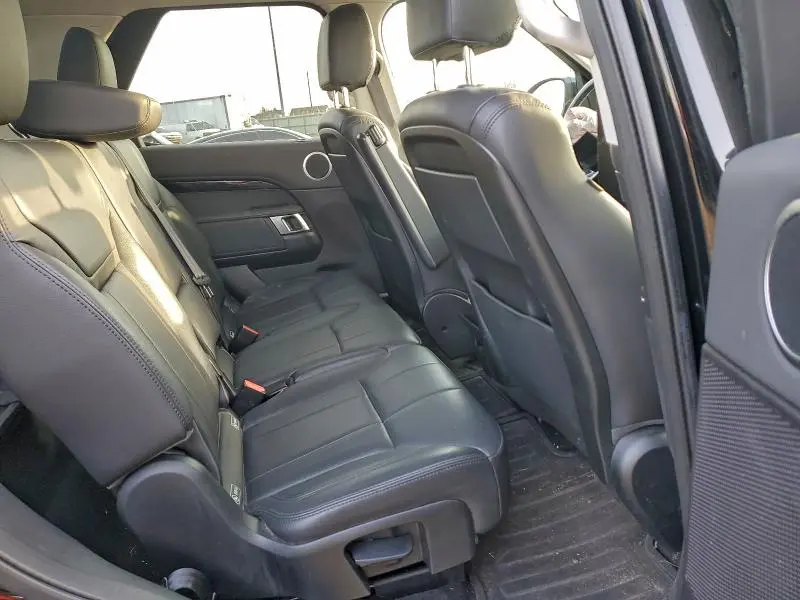 2019 LAND ROVER DISCOVERY SE  