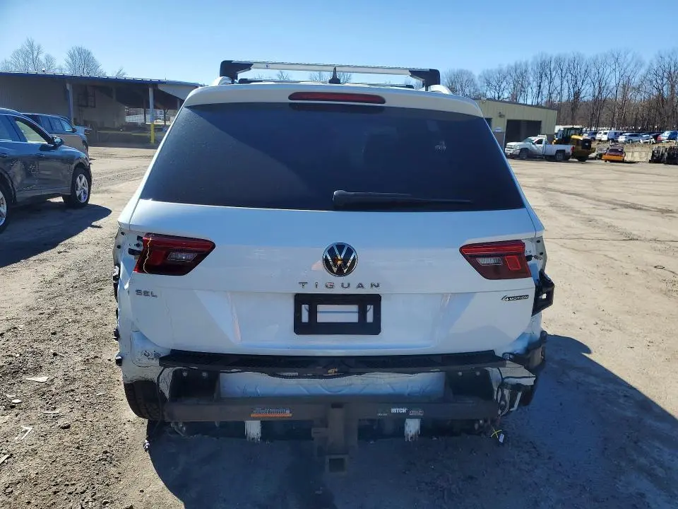 2022 VOLKSWAGEN TIGUAN SEL R-LINE  