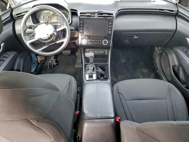 2022 HYUNDAI TUCSON SE  