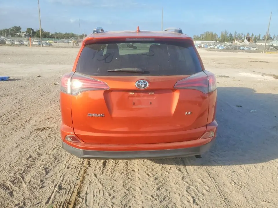 2016 TOYOTA RAV4 LE  