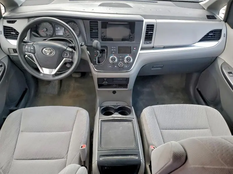 2015 TOYOTA SIENNA LE  