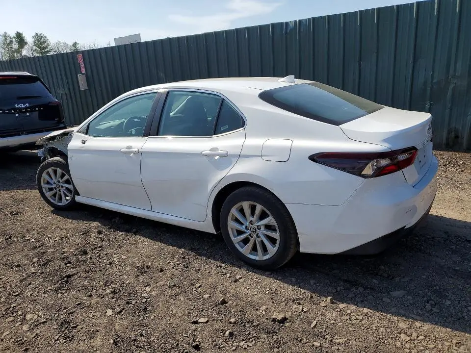 2022 TOYOTA CAMRY LE  
