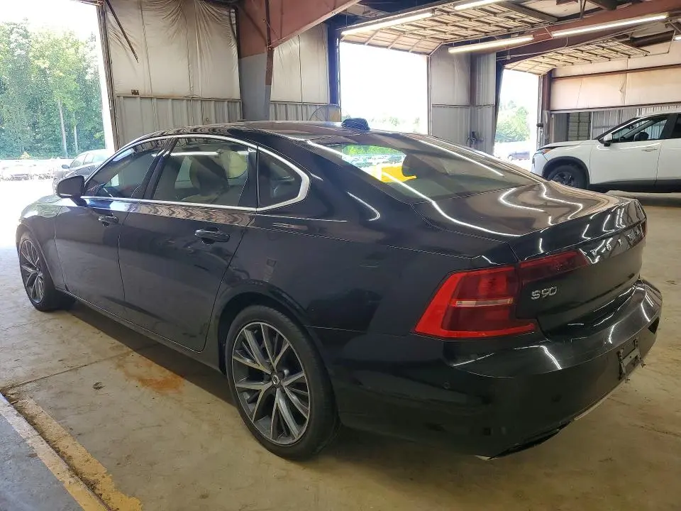 2018 VOLVO S90 T6 MOMENTUM  