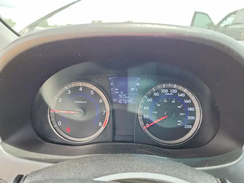 2014 HYUNDAI ACCENT SE  