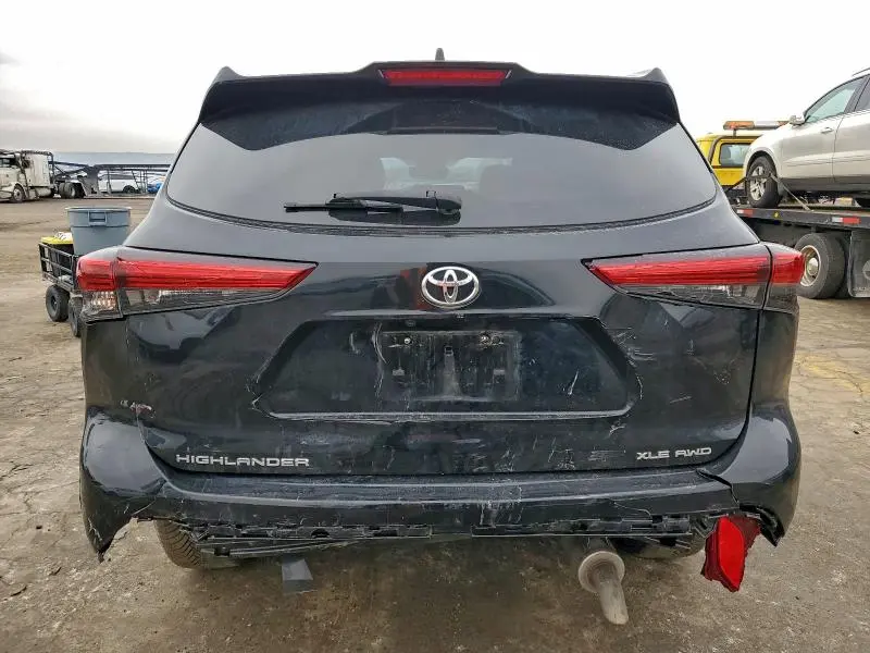 2020 TOYOTA HIGHLANDER XLE  