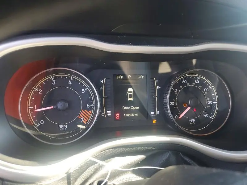 2014 JEEP CHEROKEE SPORT  