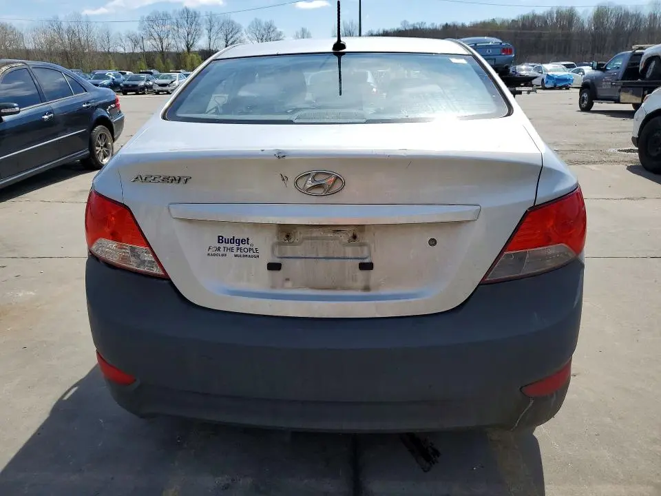 2013 HYUNDAI ACCENT GLS  