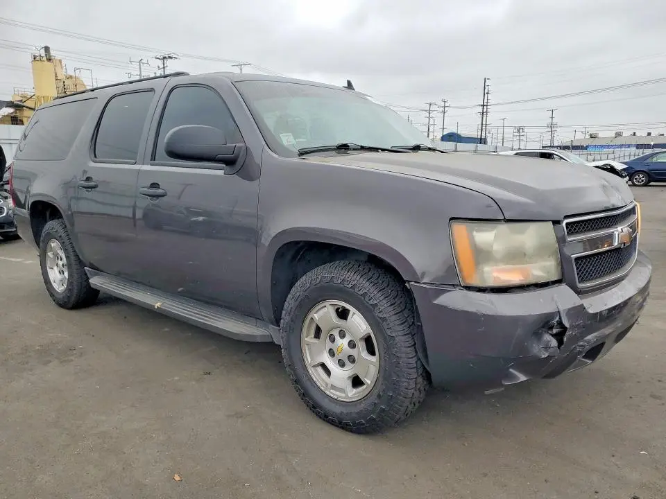 2010 CHEVROLET SUBURBAN C1500 LS  