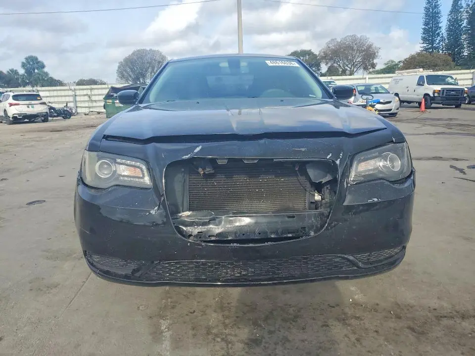 2019 CHRYSLER 300 TOURING  