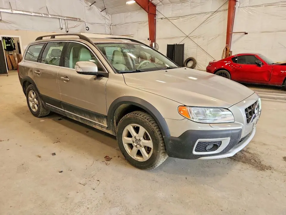 2011 VOLVO XC70 3.2  