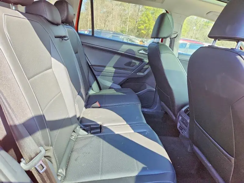 2018 VOLKSWAGEN TIGUAN SE  