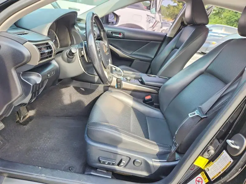 2016 LEXUS IS 200T  