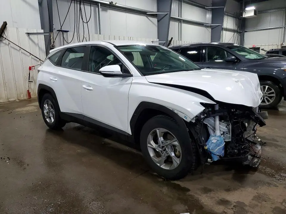 2022 HYUNDAI TUCSON SE  