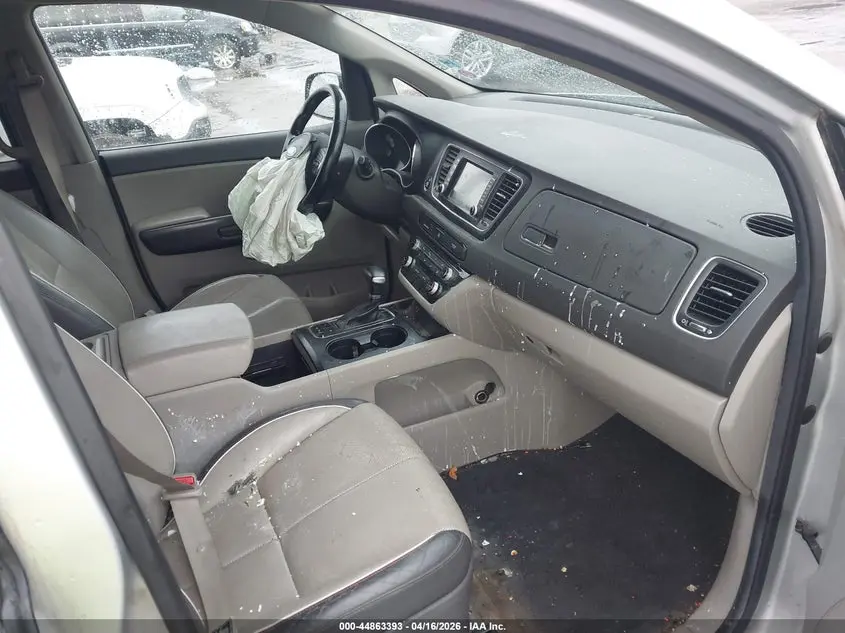 2017 KIA SEDONA LX